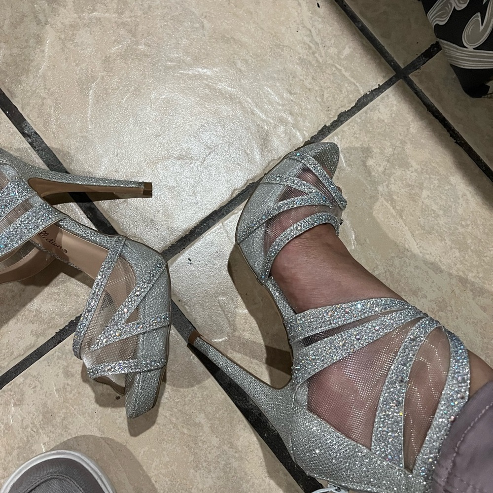 Heels - Picture 2 of 5